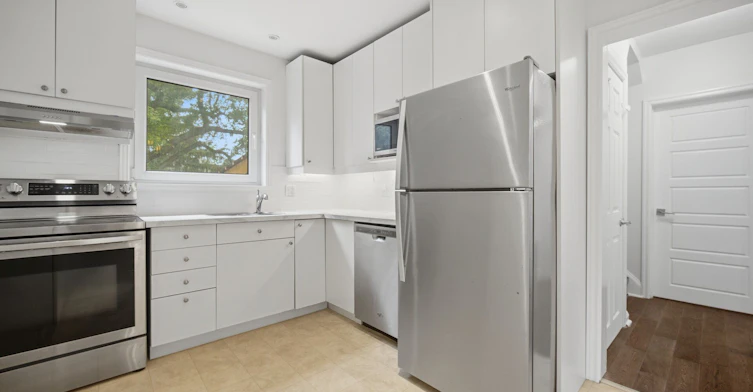 154 Martin Grove Road, Toronto, ON, M9B 4K9 - 13