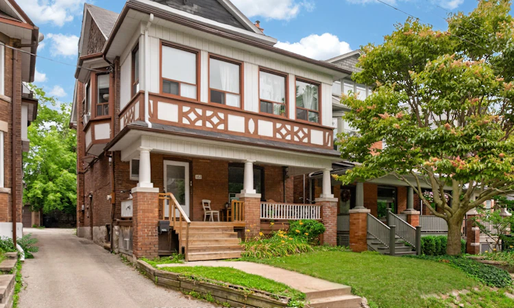 182 Geoffrey Street