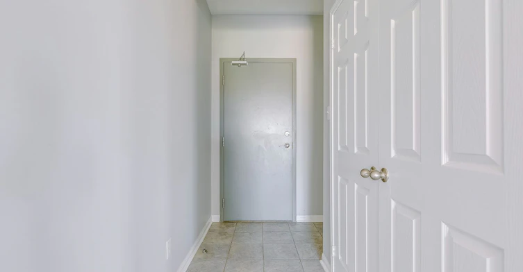 411-5705 Long Valley Road, Mississauga, ON, L5M 0M3 - 4