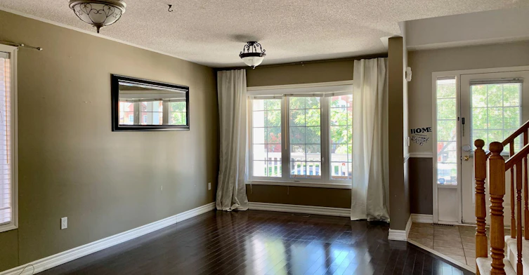 3173 High Springs Crescent, Mississauga, ON, L5B 4G6 - 3
