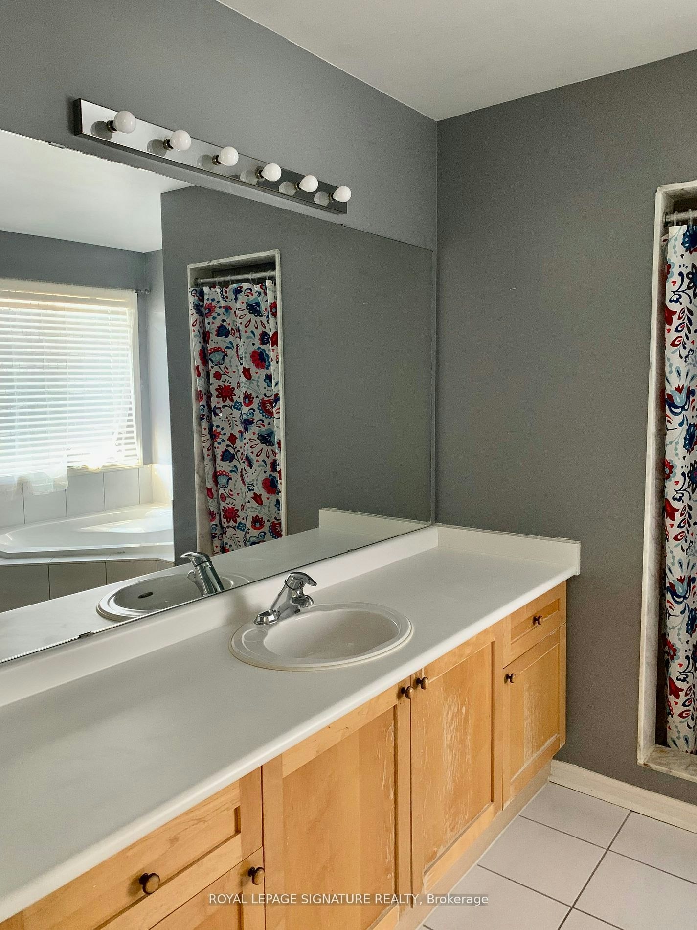 3173 High Springs Crescent, Mississauga, ON, L5B 4G6 - 6