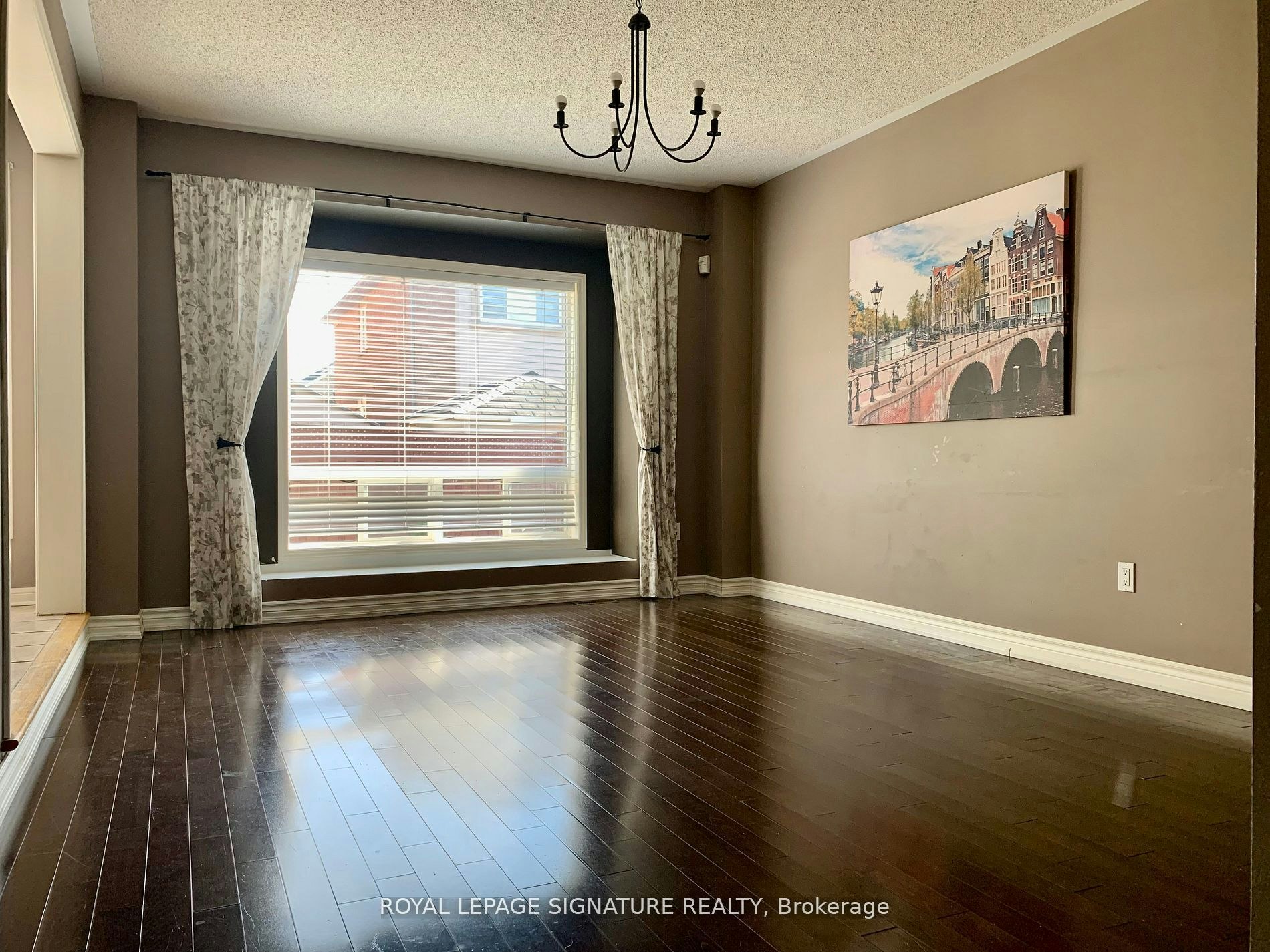3173 High Springs Crescent, Mississauga, ON, L5B 4G6 - 2