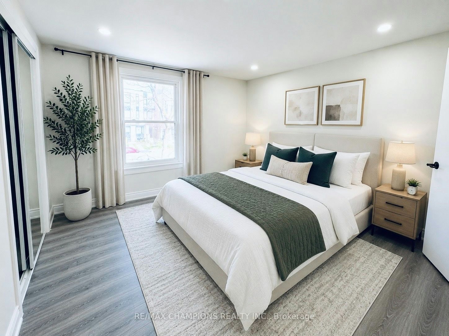 2nd Flr-196 Caledonia Road, Toronto, ON, M6E 4S7 - 4