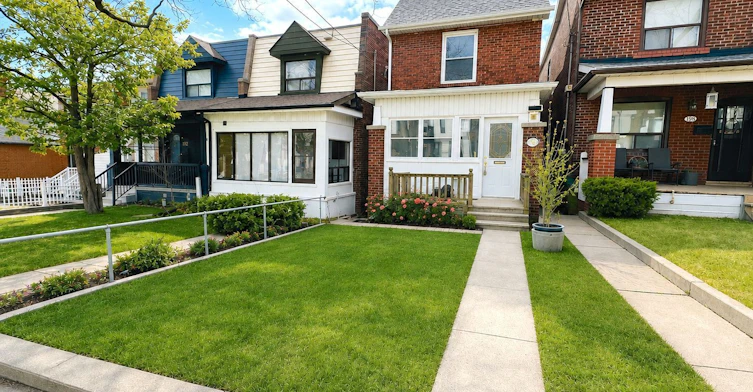 2nd Flr-196 Caledonia Road, Toronto, ON, M6E 4S7