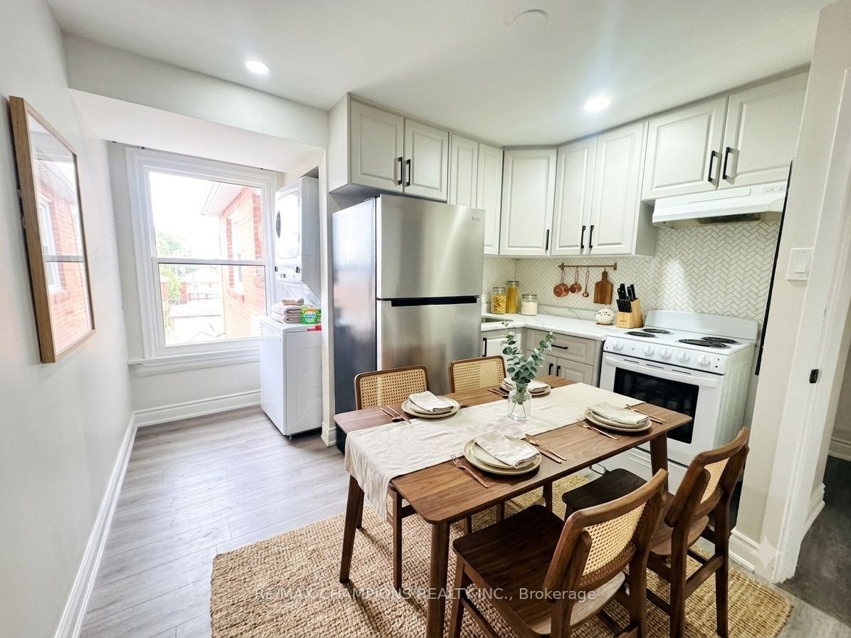2nd Flr-196 Caledonia Road, Toronto, ON, M6E 4S7 - 2