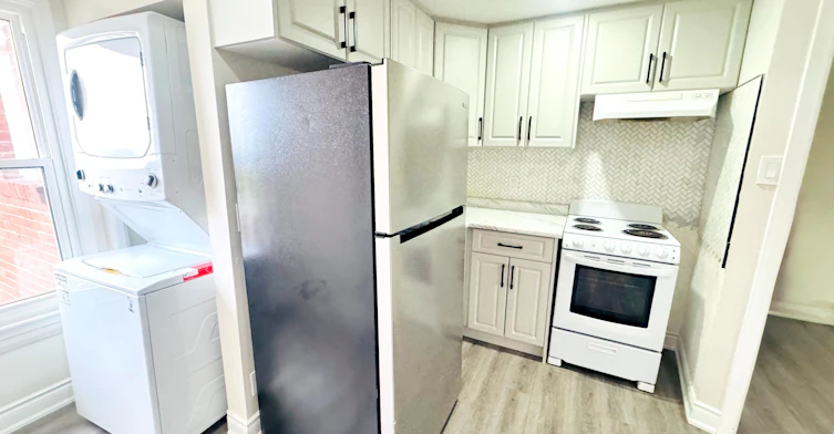 2nd Flr-196 Caledonia Road, Toronto, ON, M6E 4S7 - 3