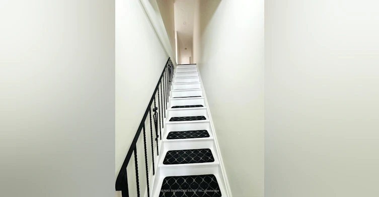 2nd Flr-196 Caledonia Road, Toronto, ON, M6E 4S7 - 12