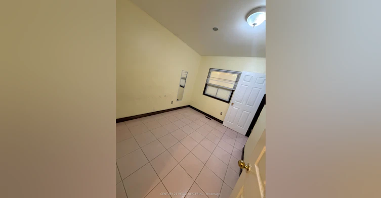 690 Jane Street, Toronto, ON, M6N 4A8 - 8