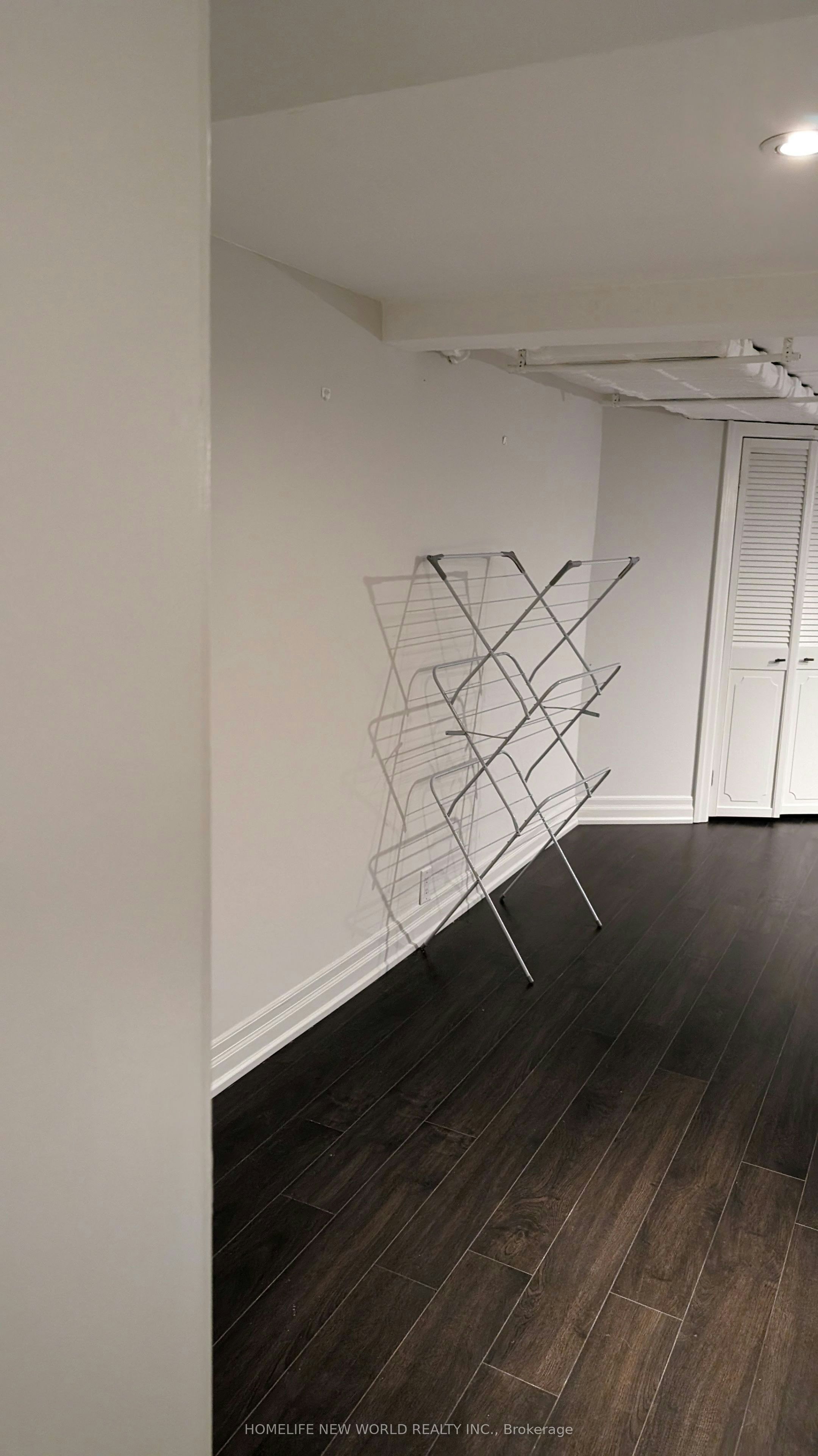 Lower-16 Laxton Avenue, Toronto, ON, M6K 1K9 - 11