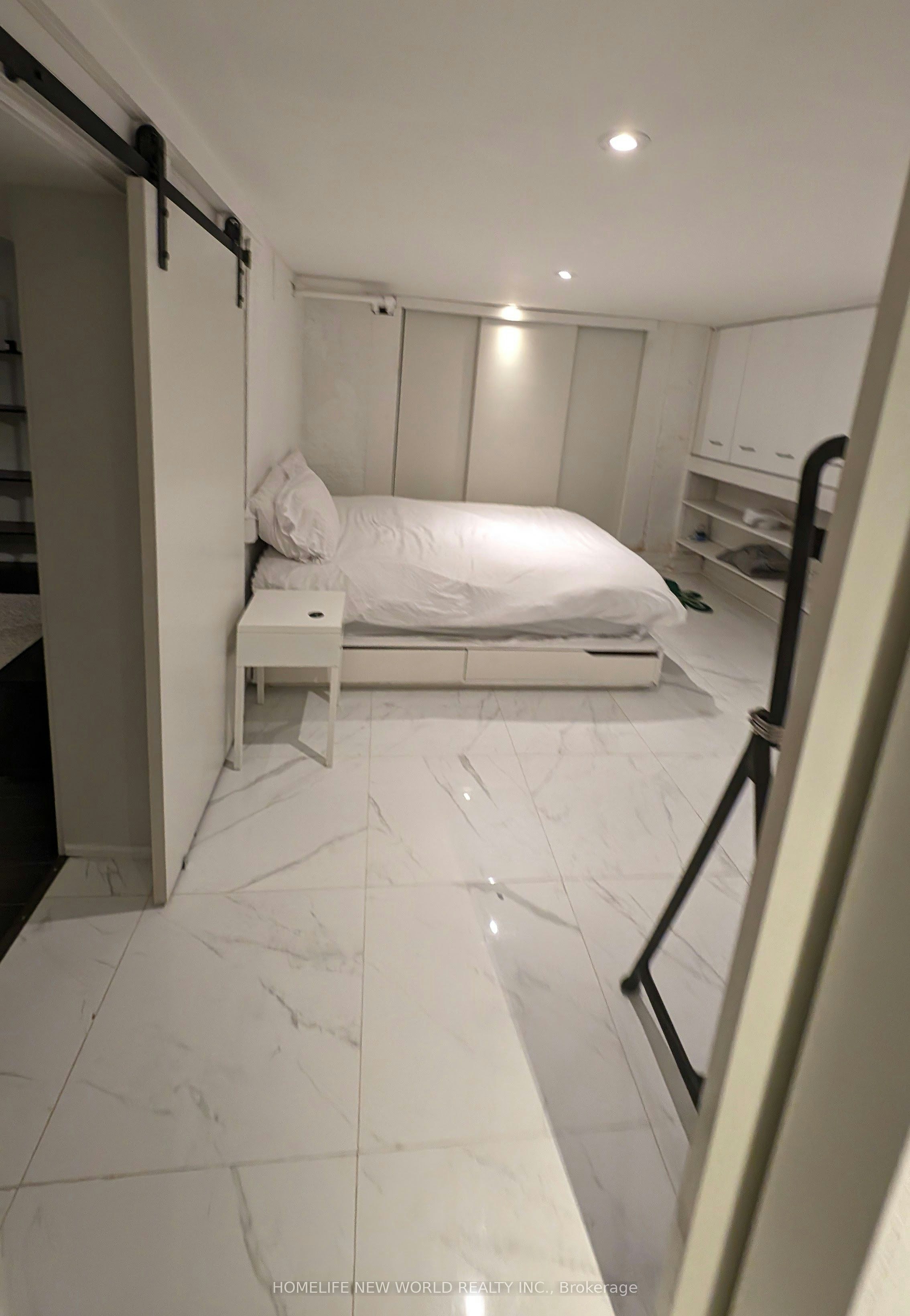 Lower-16 Laxton Avenue, Toronto, ON, M6K 1K9 - 23