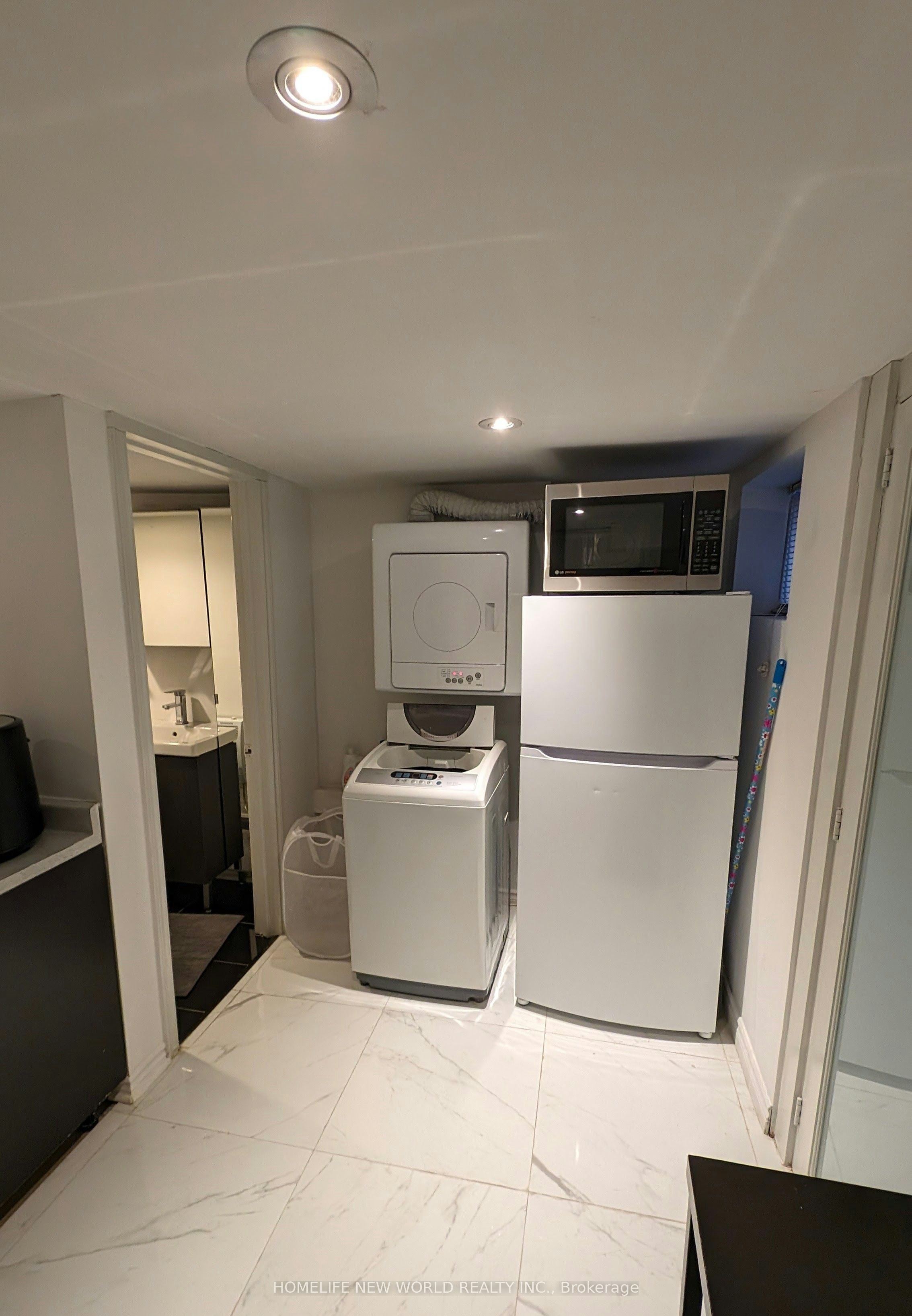 Lower-16 Laxton Avenue, Toronto, ON, M6K 1K9 - 18
