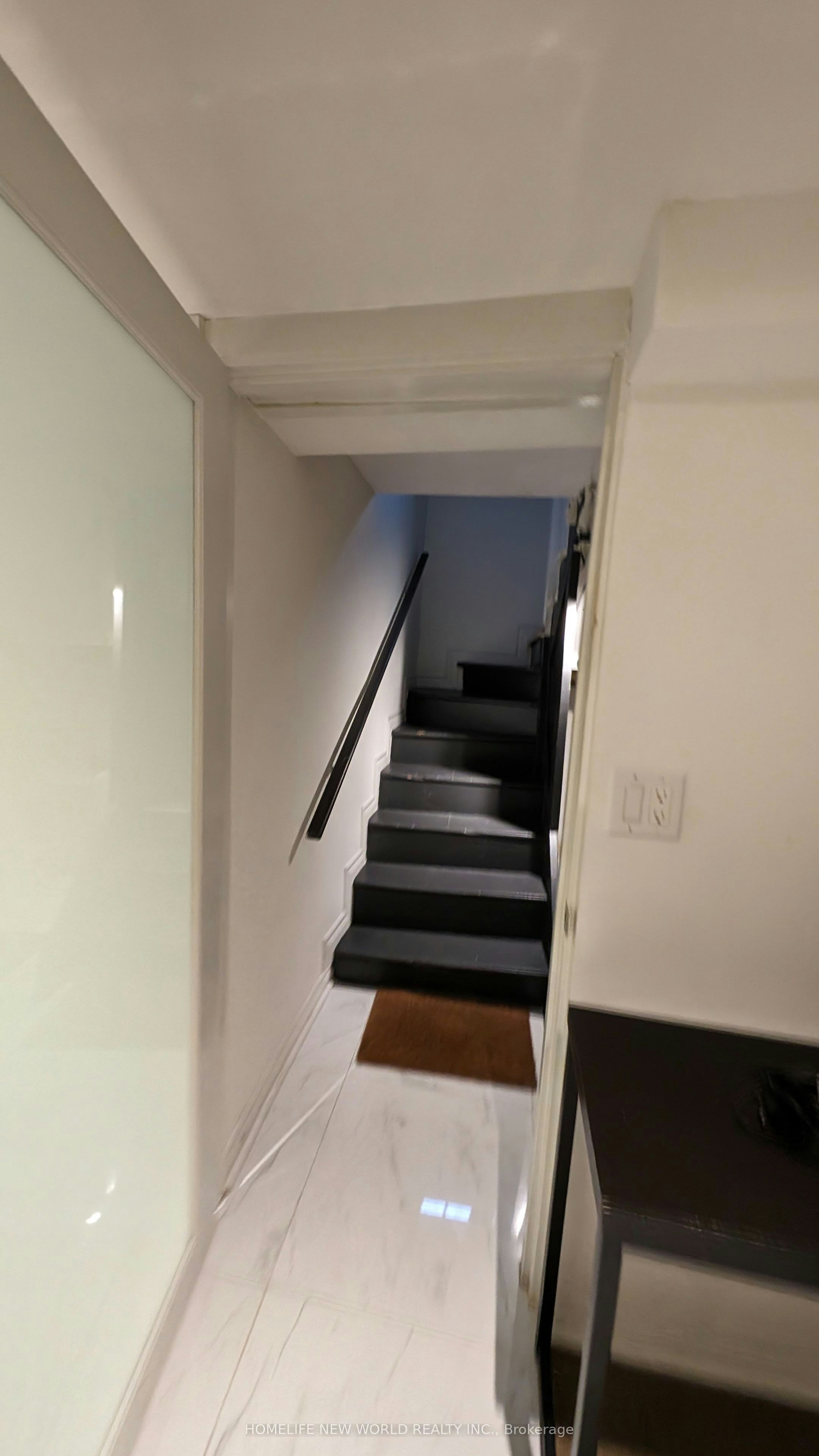 Lower-16 Laxton Avenue, Toronto, ON, M6K 1K9 - 25