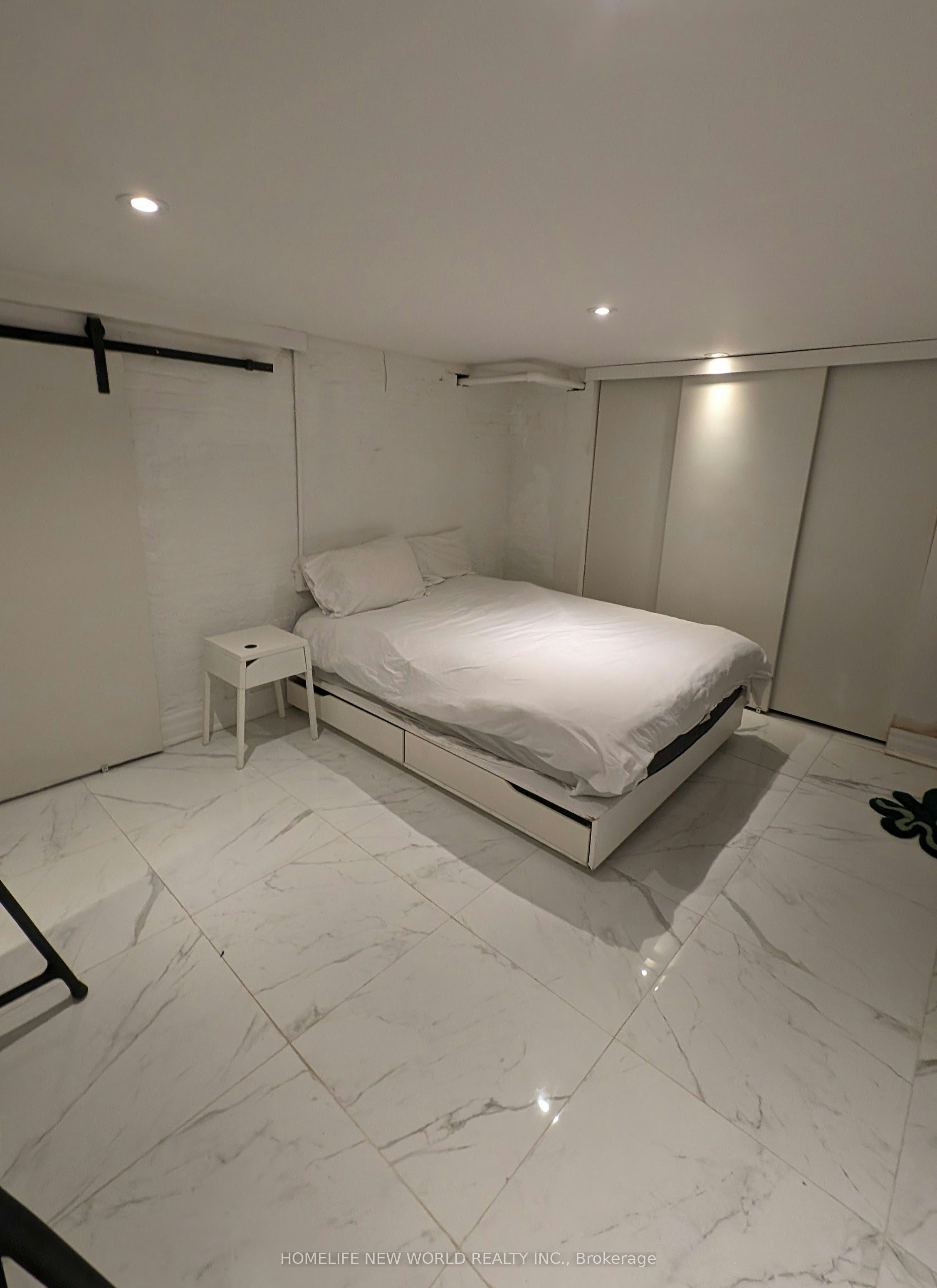 Lower-16 Laxton Avenue, Toronto, ON, M6K 1K9 - 22