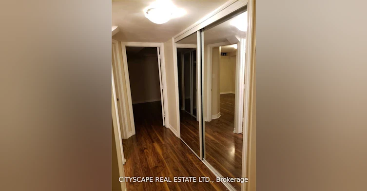 5483 Bellaggio Crescent, Mississauga, ON, L5V 0C6 - 8