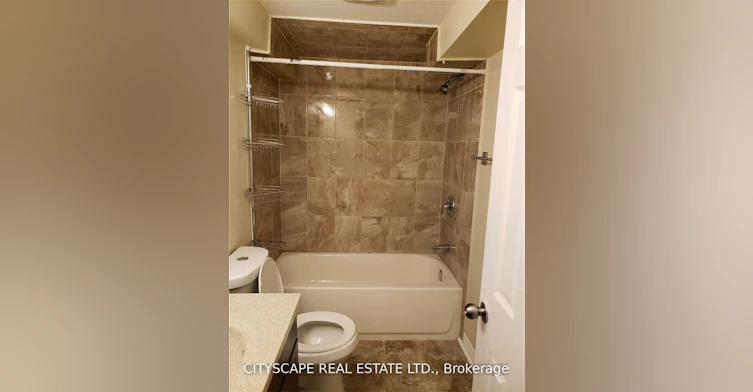 5483 Bellaggio Crescent, Mississauga, ON, L5V 0C6 - 9