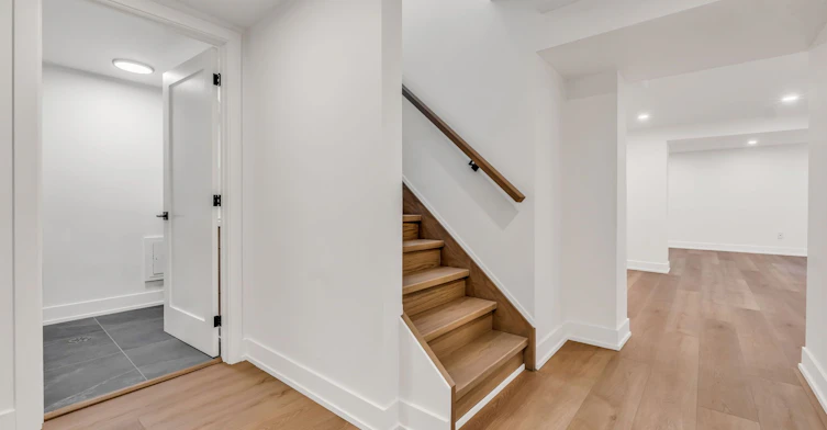 Basement-485 Anthony Drive, Oakville, ON, L6J 2K6