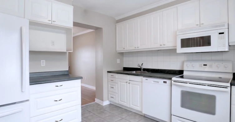 41-98 Falconer Drive, Mississauga, ON, L5N 1Y2 - 3