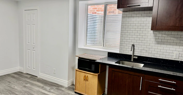 80 Midcrest Circle, Brampton, ON, L6Y 0B7 - 3