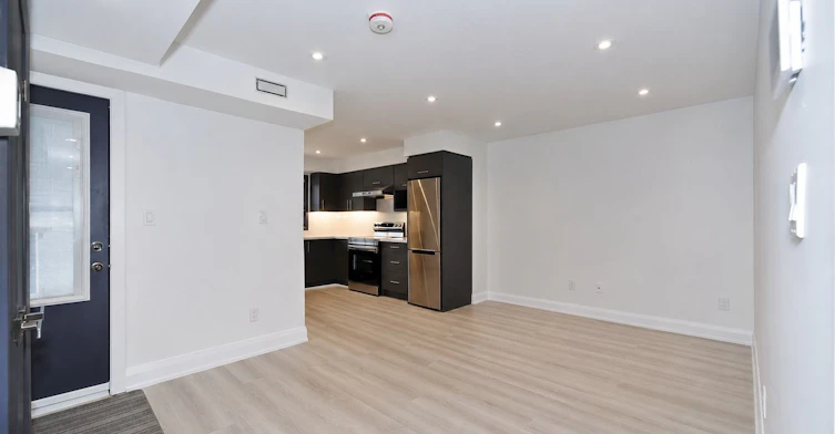 4-230 Boon Avenue, Toronto, ON, M6E 3Z8 - 3