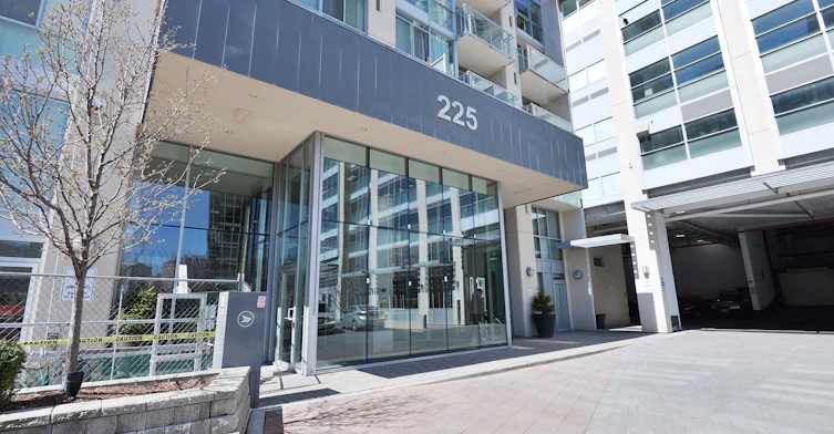 3009-225 Webb Drive, Mississauga, ON, L5B 3Y5 - 2