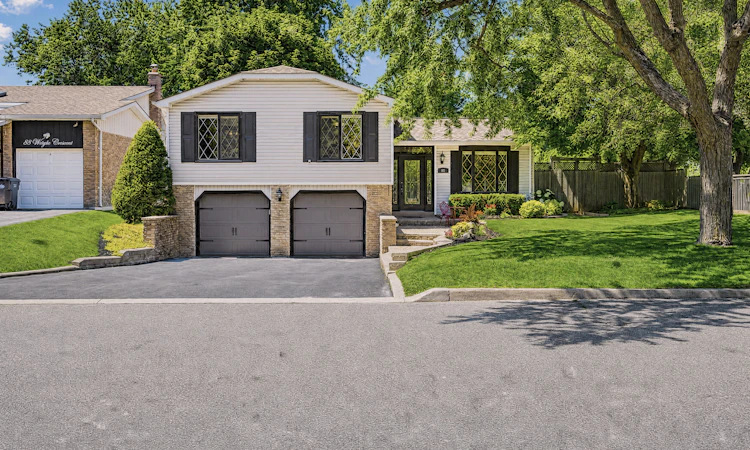 85 Wright Crescent
