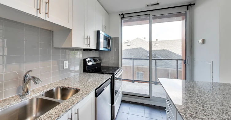 304-5001 Corporate Drive, Burlington, ON, L7L 0H5 - 13