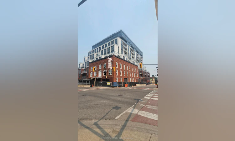 79 Main Street S