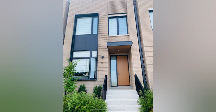 87-60 Lou Parsons Way, Mississauga, ON, L5H 0B2