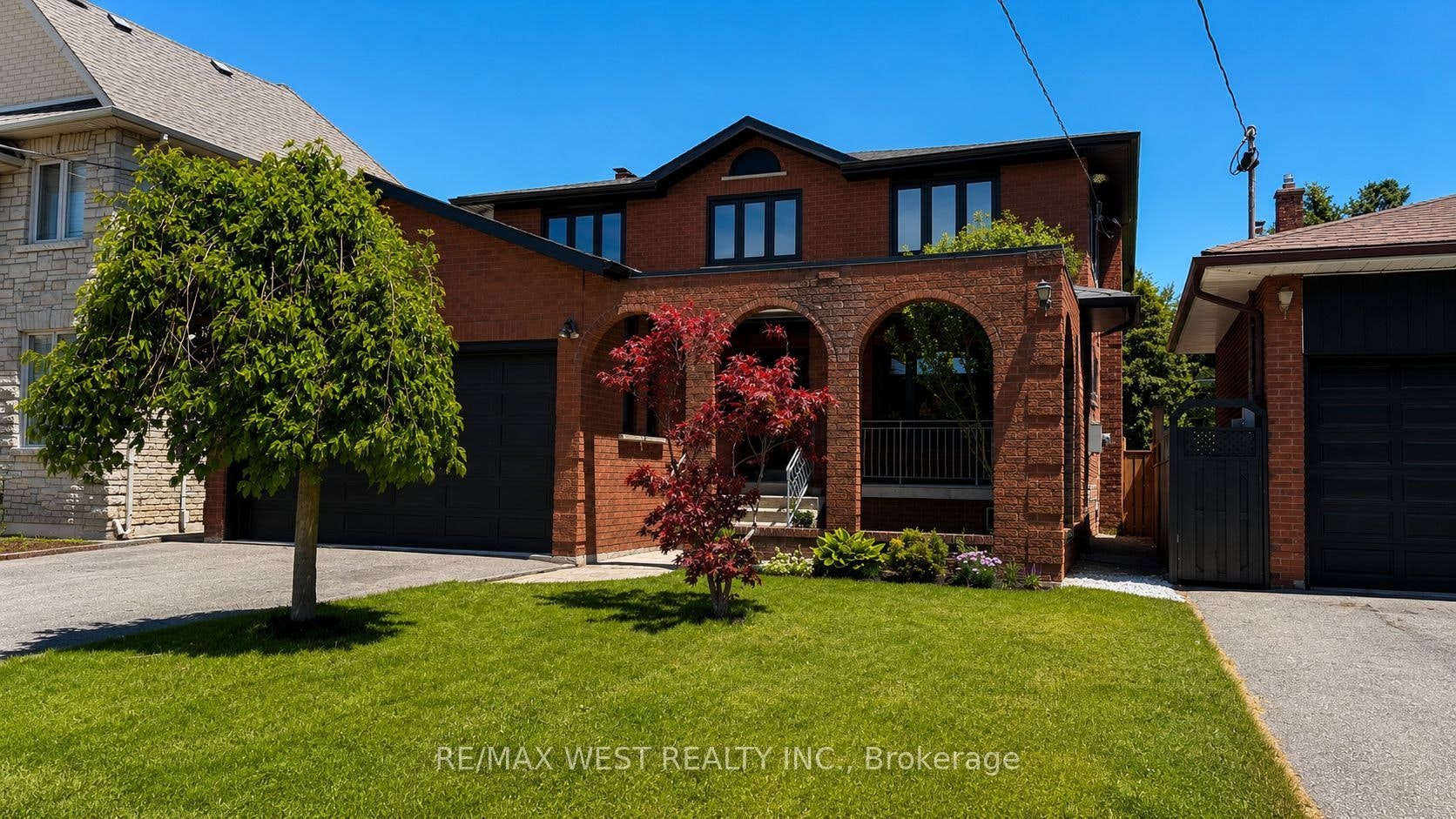 65 Foch Avenue, Toronto, ON, M8W 3X5