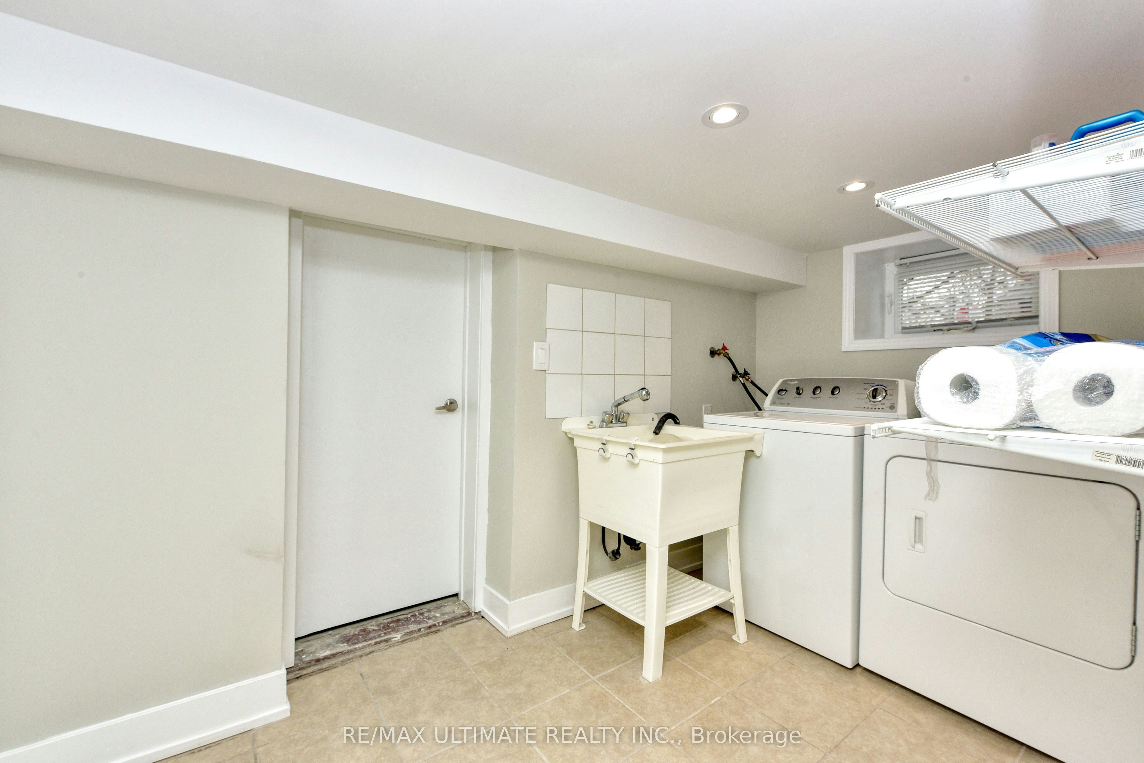 Basement-9 Southview Avenue, Toronto, ON, M6H 1T3 - 13