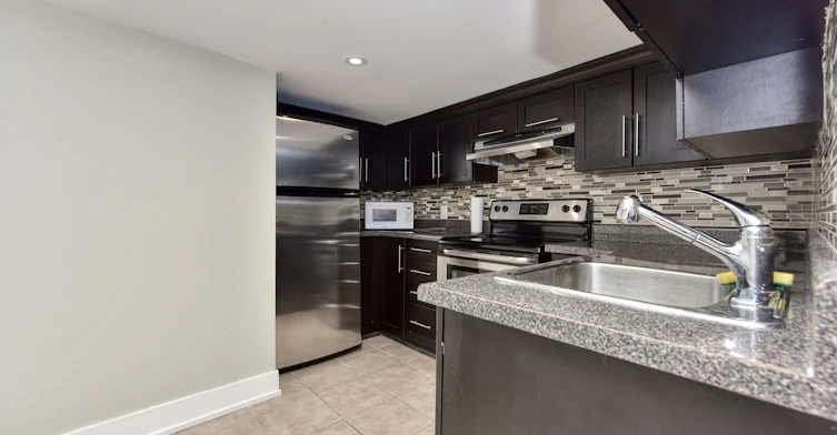 Basement-9 Southview Avenue, Toronto, ON, M6H 1T3 - 3