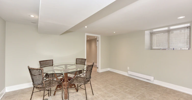 Basement-9 Southview Avenue, Toronto, ON, M6H 1T3 - 7
