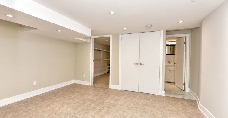Basement-9 Southview Avenue, Toronto, ON, M6H 1T3 - 9