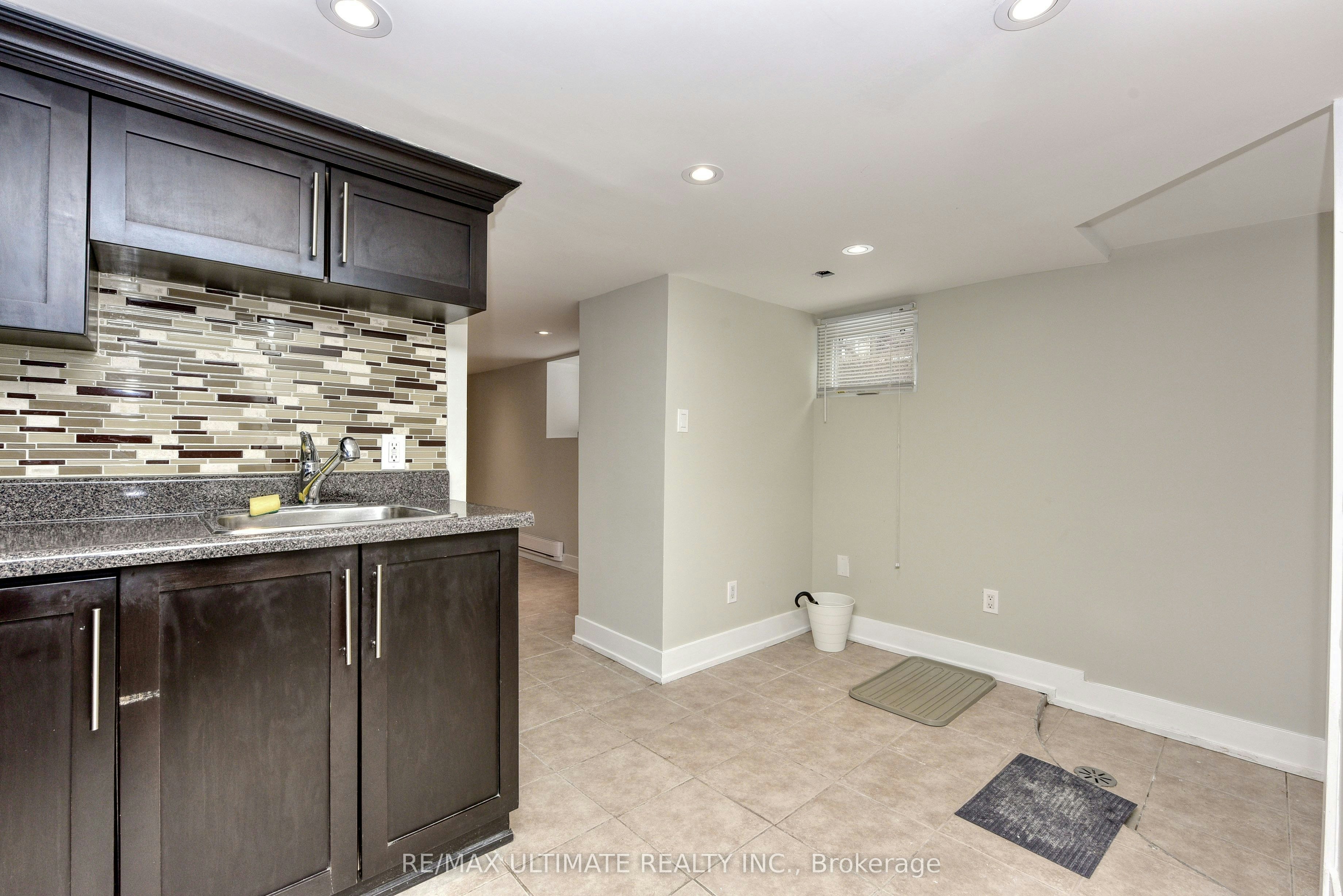 Basement-9 Southview Avenue, Toronto, ON, M6H 1T3 - 4