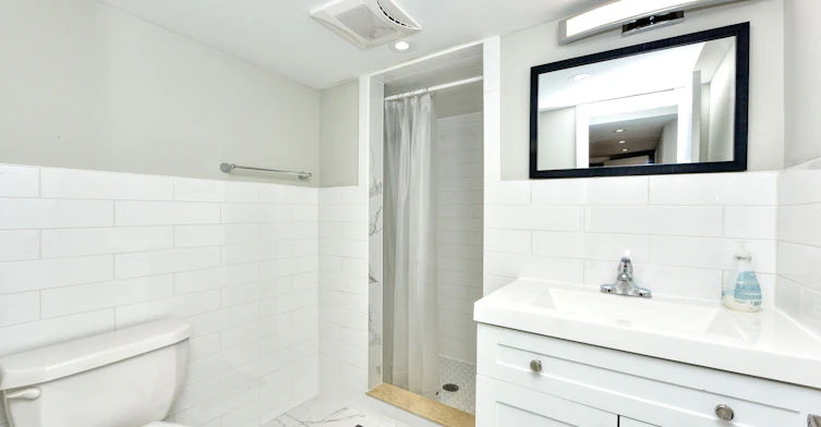 Basement-9 Southview Avenue, Toronto, ON, M6H 1T3 - 5