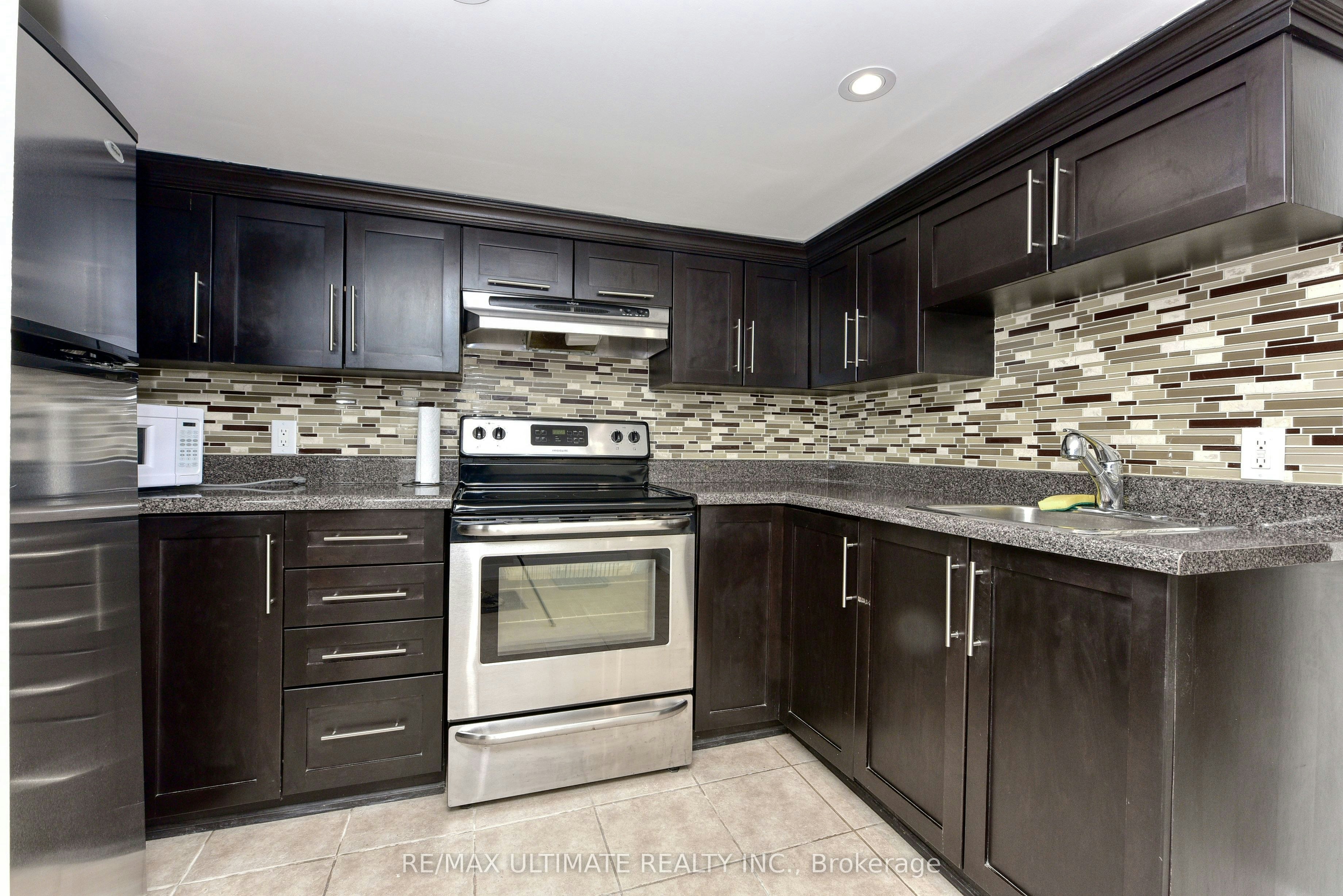 Basement-9 Southview Avenue, Toronto, ON, M6H 1T3 - 2