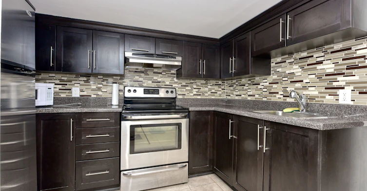 Basement-9 Southview Avenue, Toronto, ON, M6H 1T3 - 2