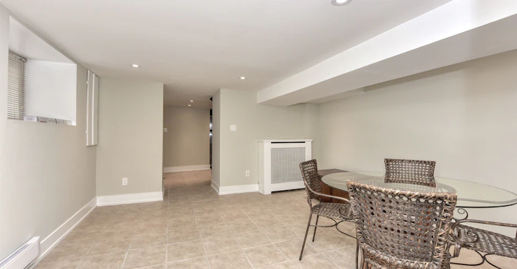 Basement-9 Southview Avenue, Toronto, ON, M6H 1T3 - 6