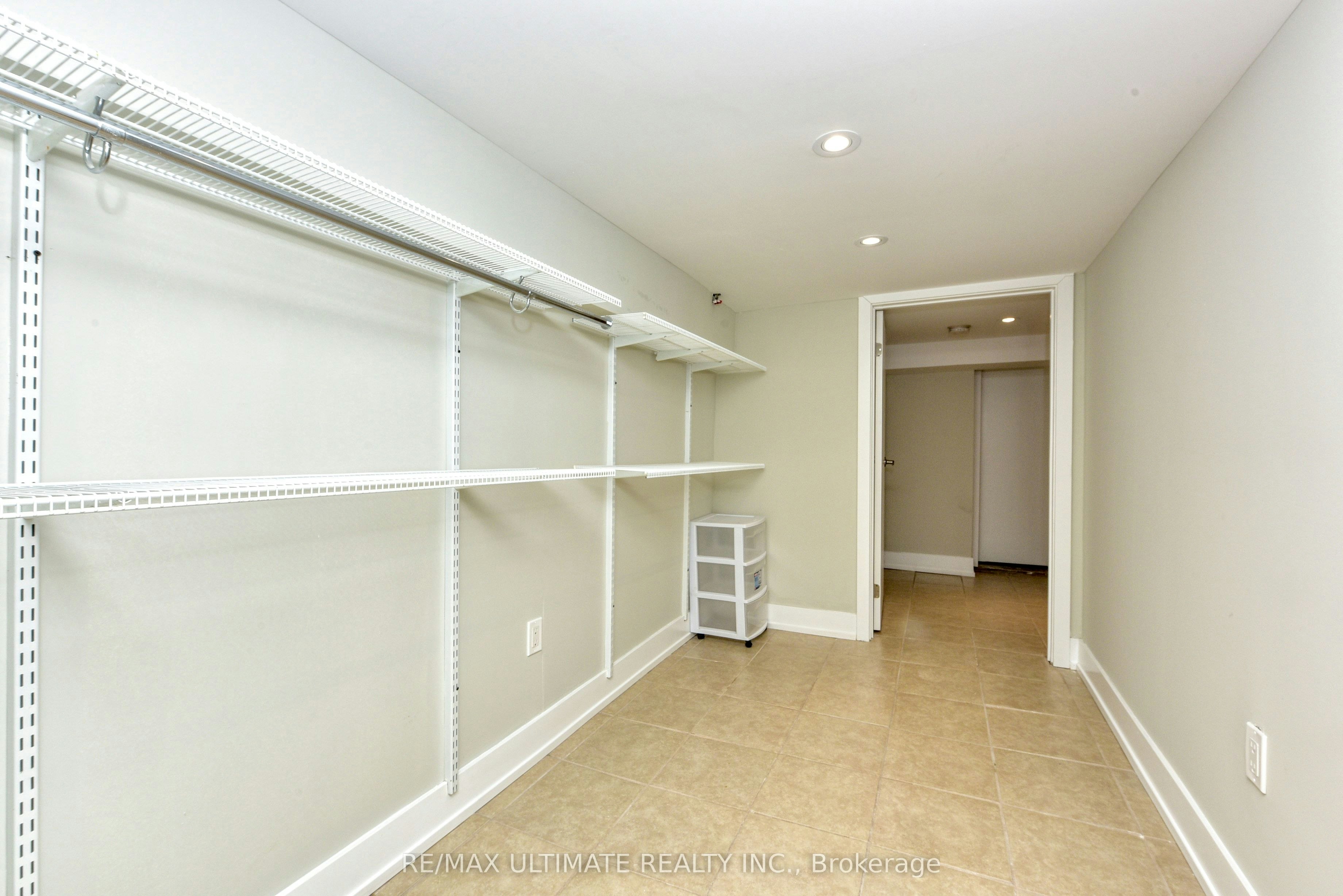 Basement-9 Southview Avenue, Toronto, ON, M6H 1T3 - 12