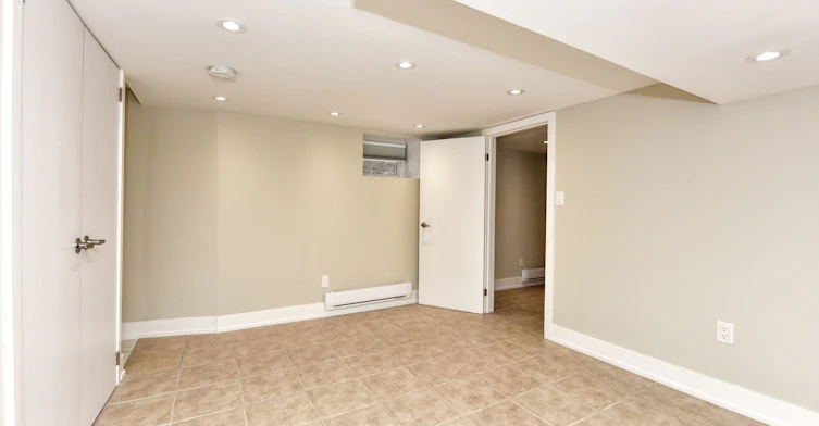 Basement-9 Southview Avenue, Toronto, ON, M6H 1T3 - 11