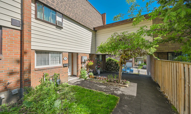87-180 Mississauga Valley Boulevard