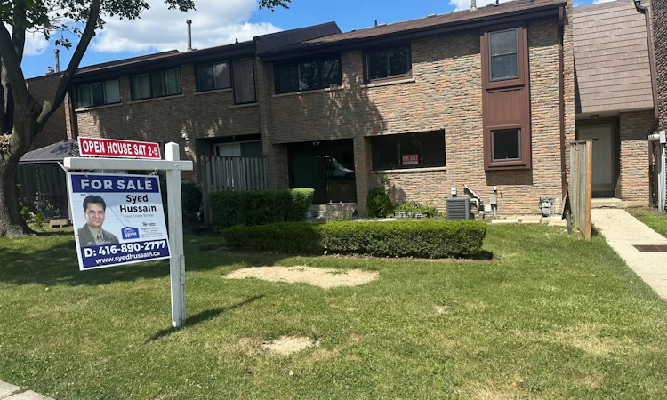 5-2605 Woodchester Drive