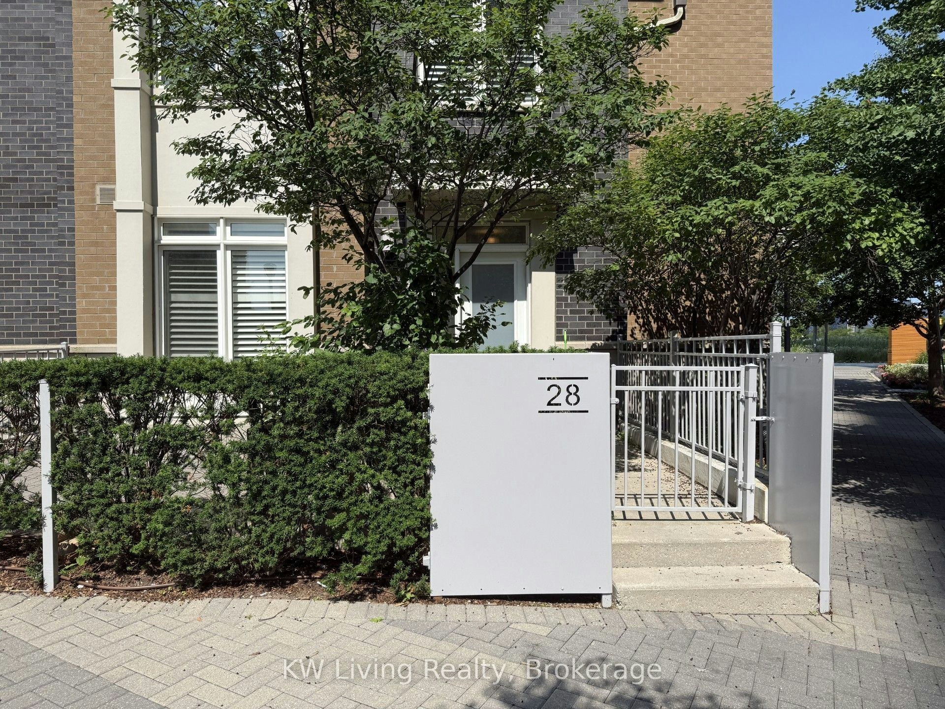 128(28)-370 Square One Drive, Mississauga, ON, L5B 0E6