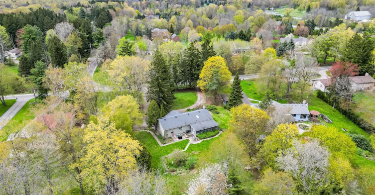1368 2 Side Road, Burlington, ON, L7P 0G9 - 42