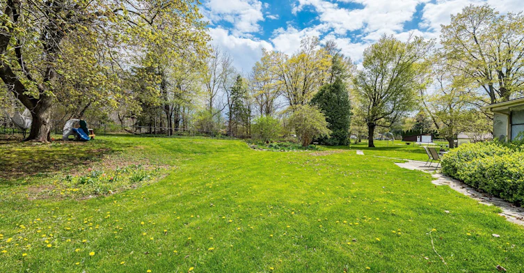 1368 2 Side Road, Burlington, ON, L7P 0G9 - 38