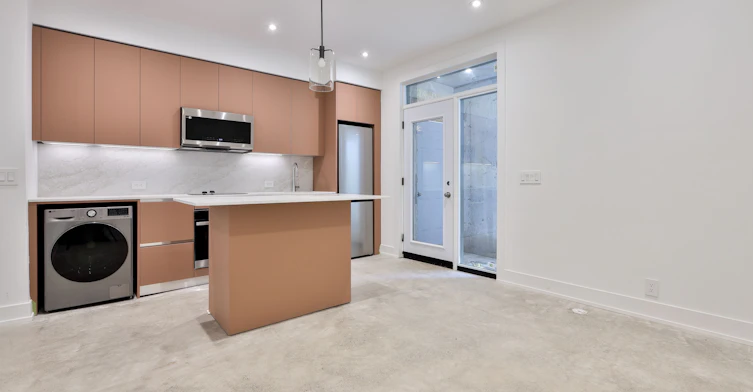 4-266 Indian Grove, Toronto, ON, M6P 2K5 - 3