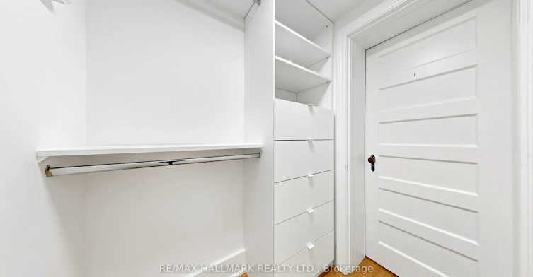 Lower Level-57 Humberside Avenue, Toronto, ON, M6P 1J6 - 12