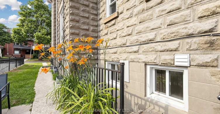 Lower Level-57 Humberside Avenue, Toronto, ON, M6P 1J6 - 18