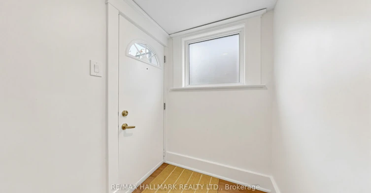 Lower Level-57 Humberside Avenue, Toronto, ON, M6P 1J6 - 16