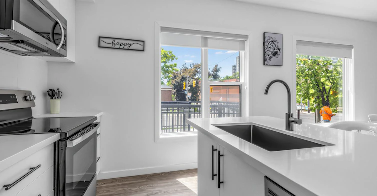 5-148 Glenlake Avenue, Toronto, ON, M6P 1E7 - 11